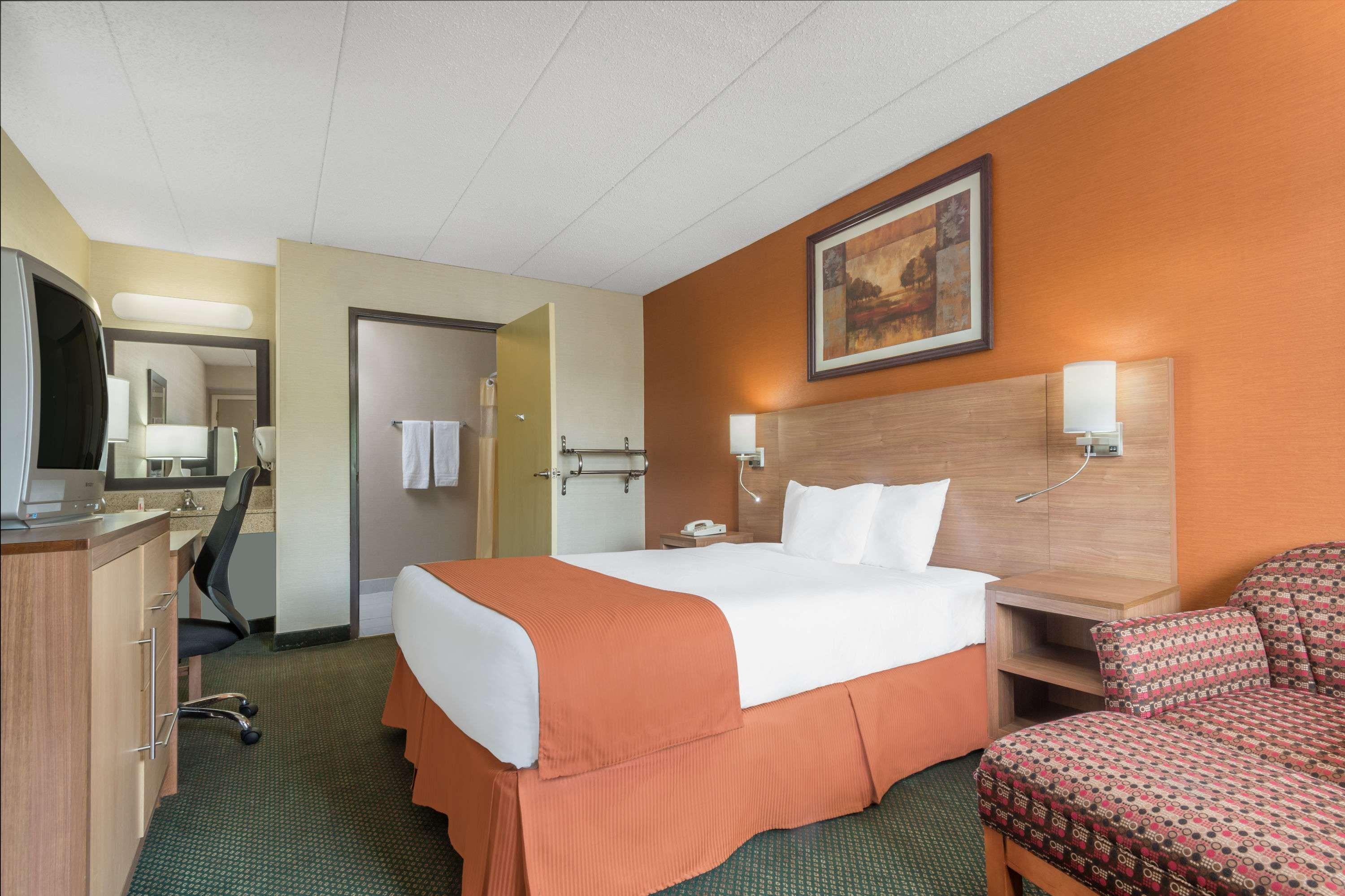 Days Inn By Wyndham Columbus Fairgrounds מראה חיצוני תמונה