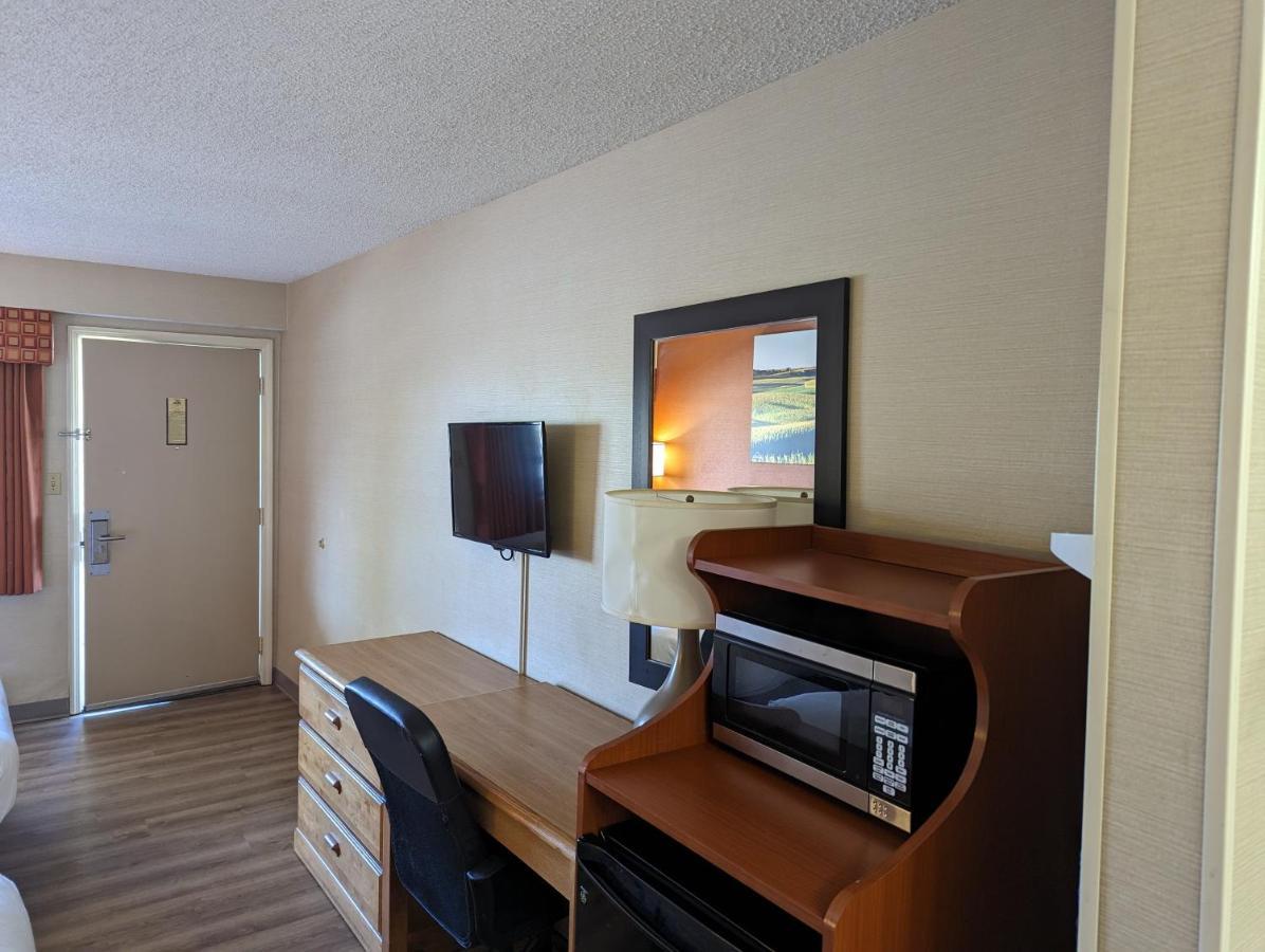 Days Inn By Wyndham Columbus Fairgrounds מראה חיצוני תמונה