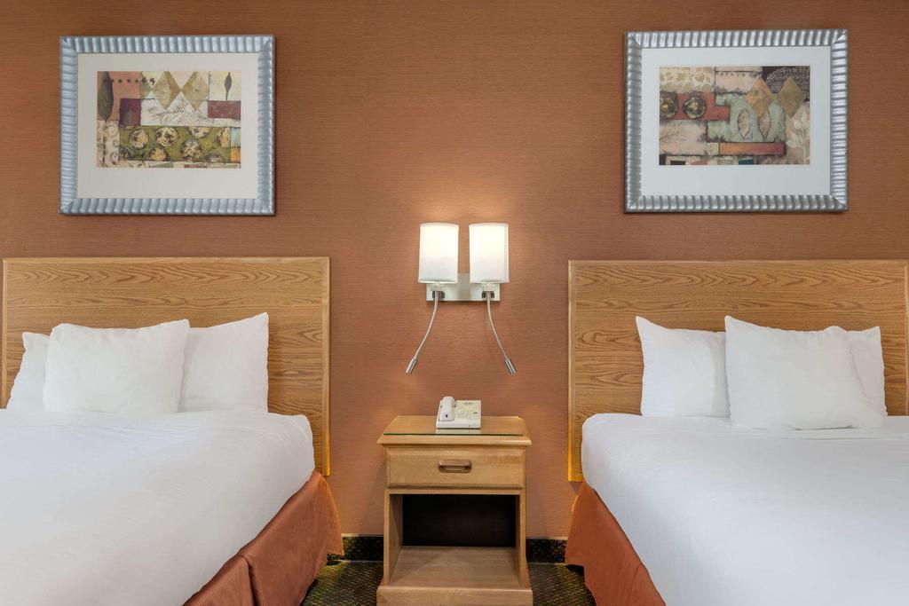 Days Inn By Wyndham Columbus Fairgrounds מראה חיצוני תמונה